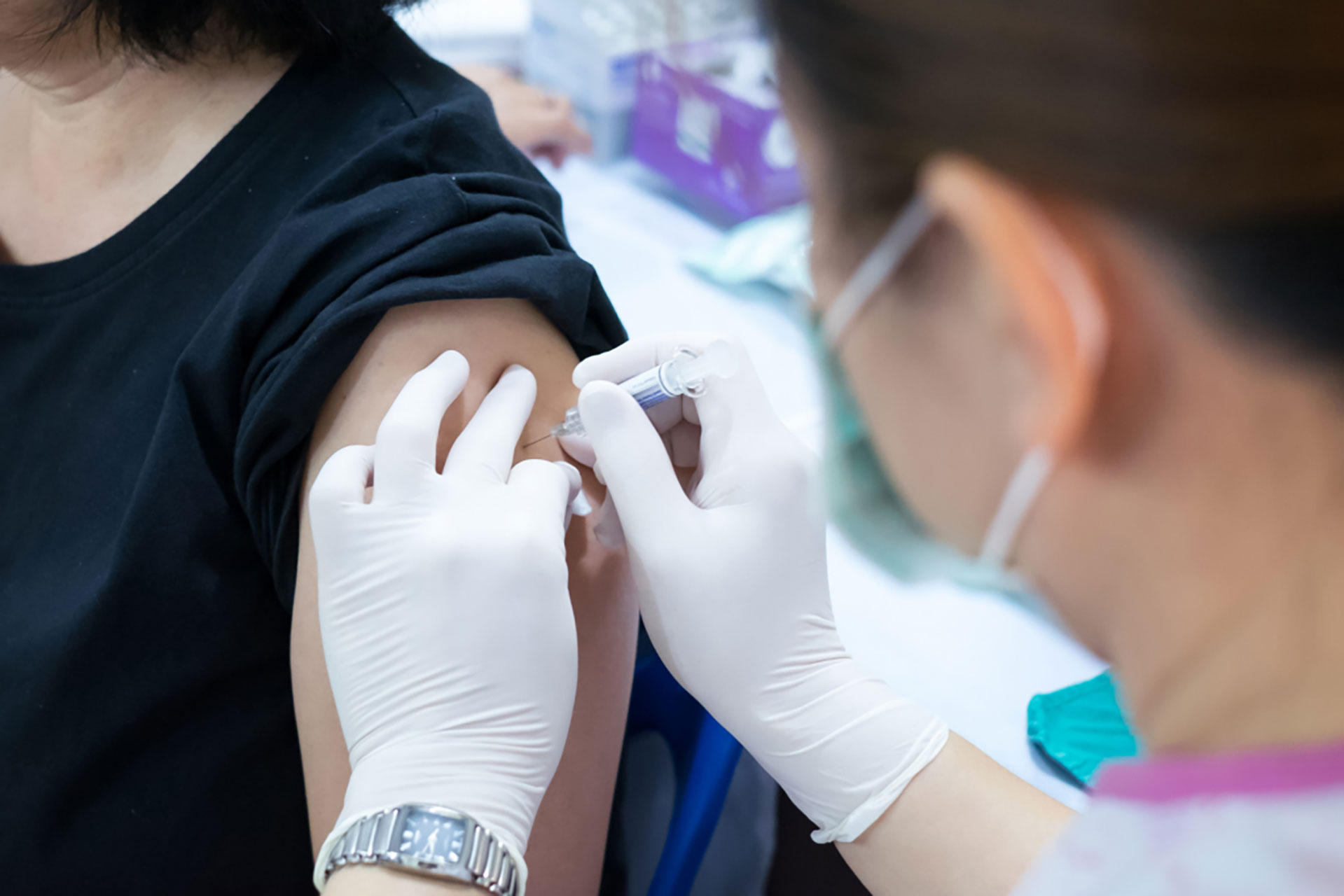 How do I prepare for my COVID vaccine?